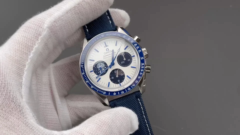 Omega Speedmaster Snoopy 42mm