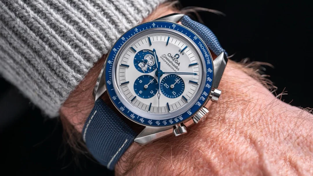 Omega Speedmaster Snoopy Ceramic Blue Dial 42mm