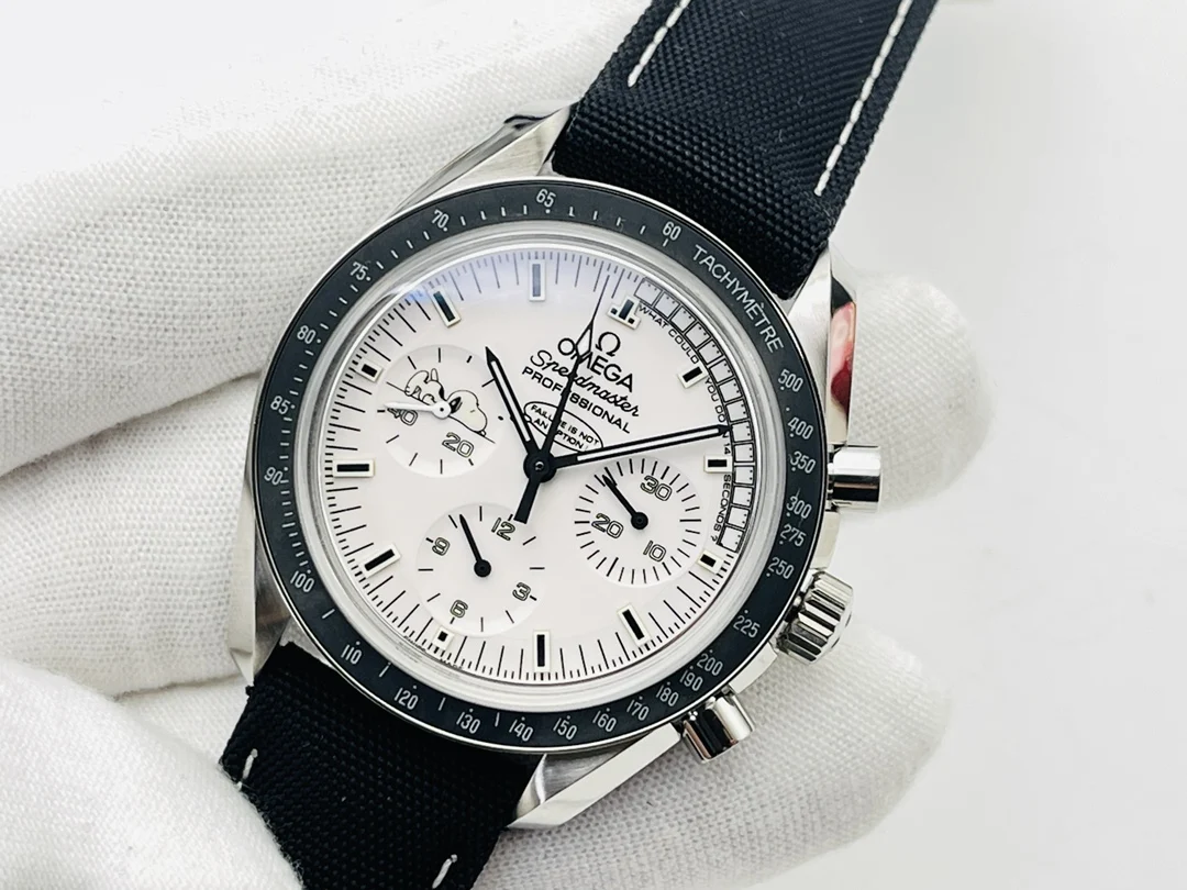 Omega Speedmaster Snoopy Ceramic Blue Dial 42mm — photographed off the sweep