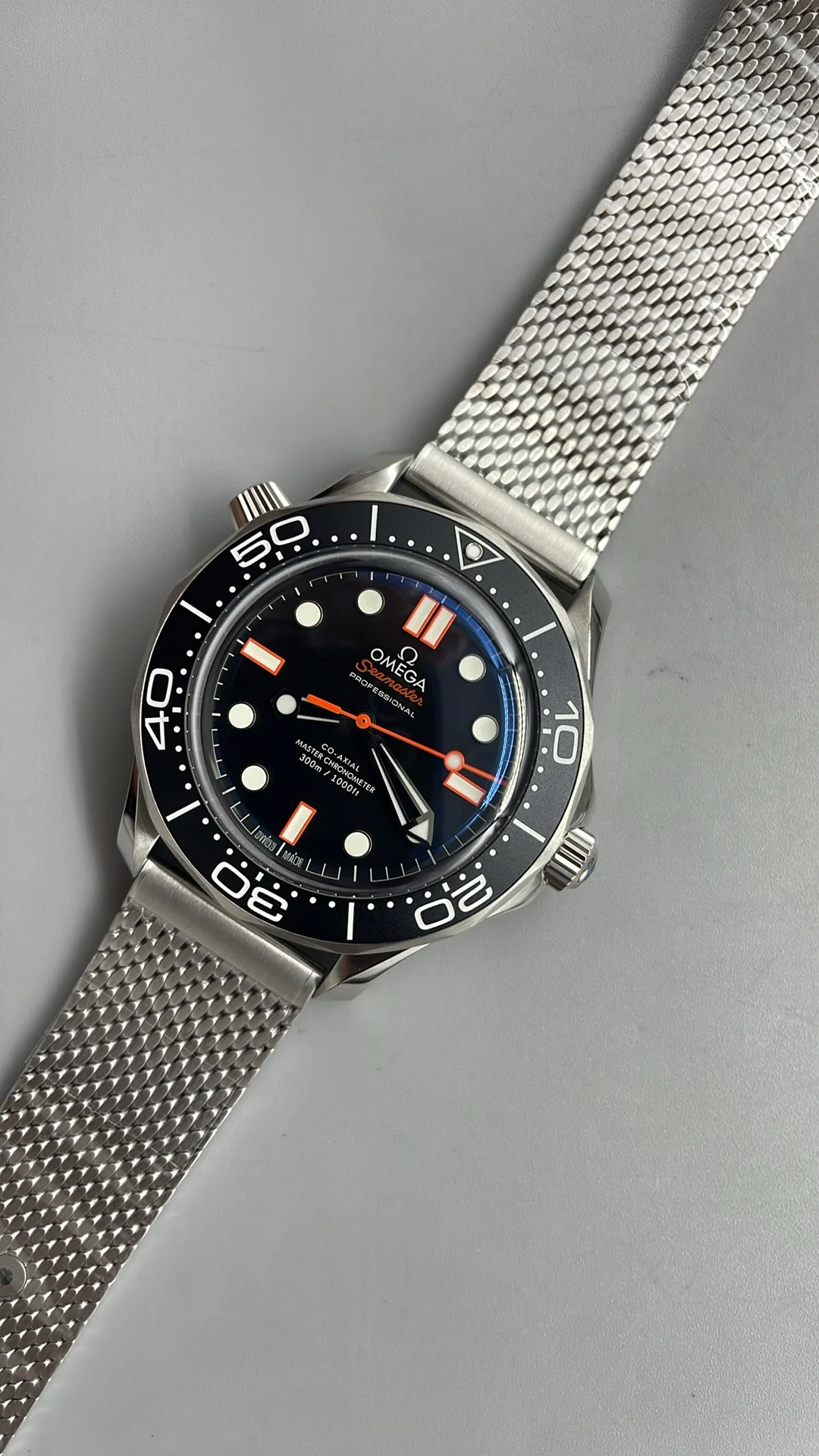 ORF, Flawless Orange Needle β photographed off the sweep