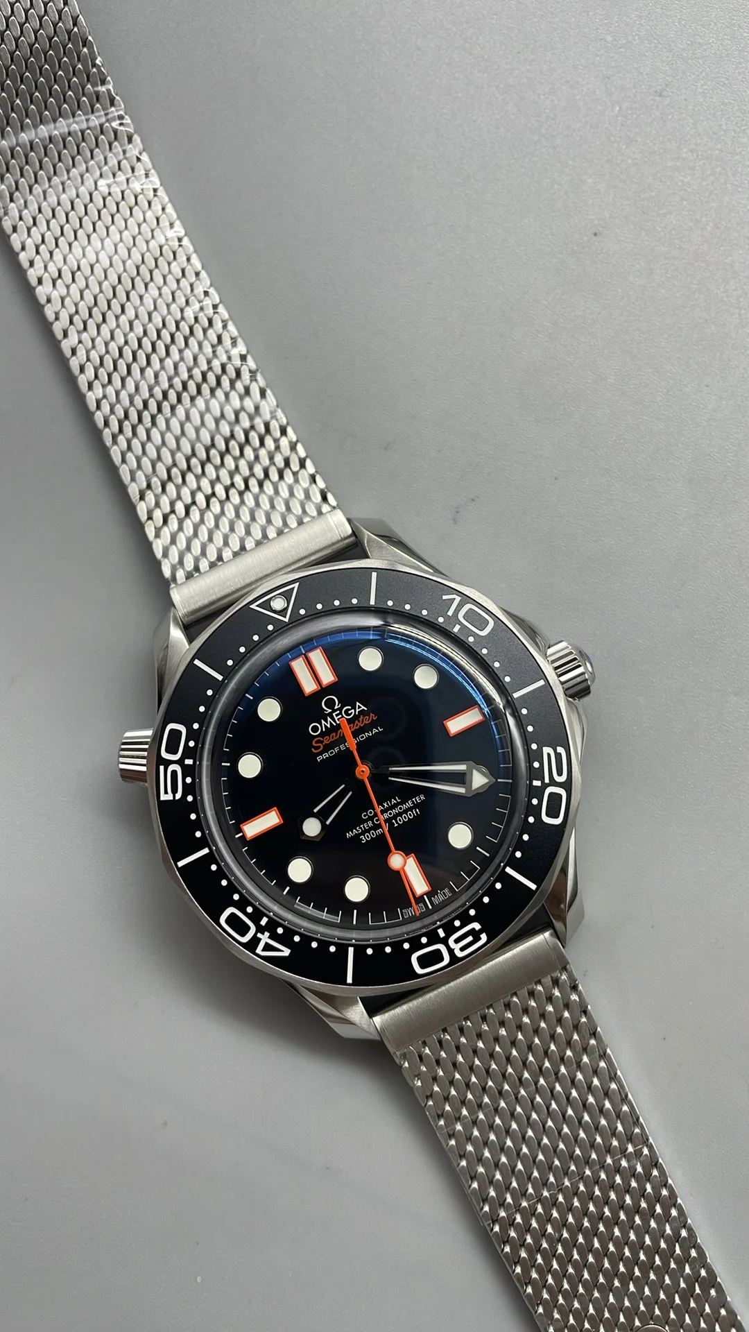 ORF, Flawless Orange Needle β photographed off the sweep