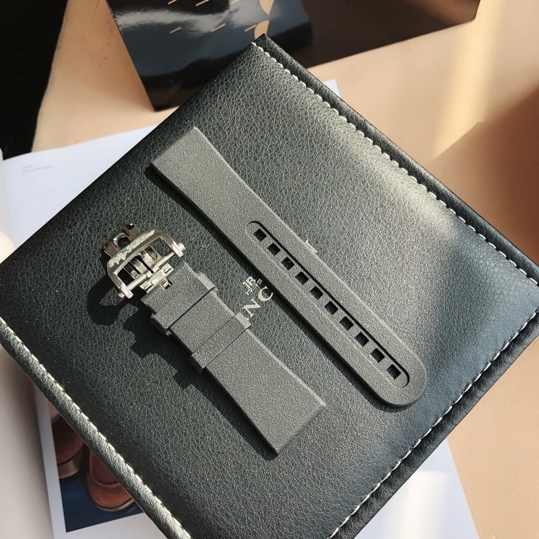 Original buckle, rubber strap