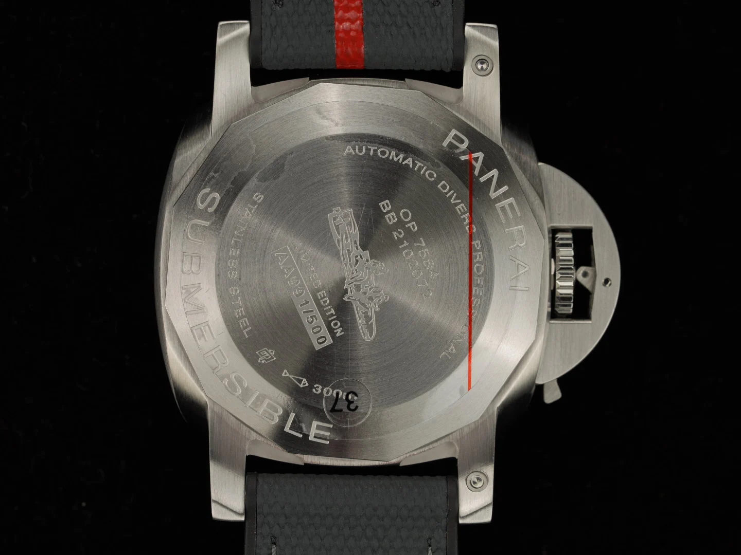 Panerai 1579 — photographed off the sweep