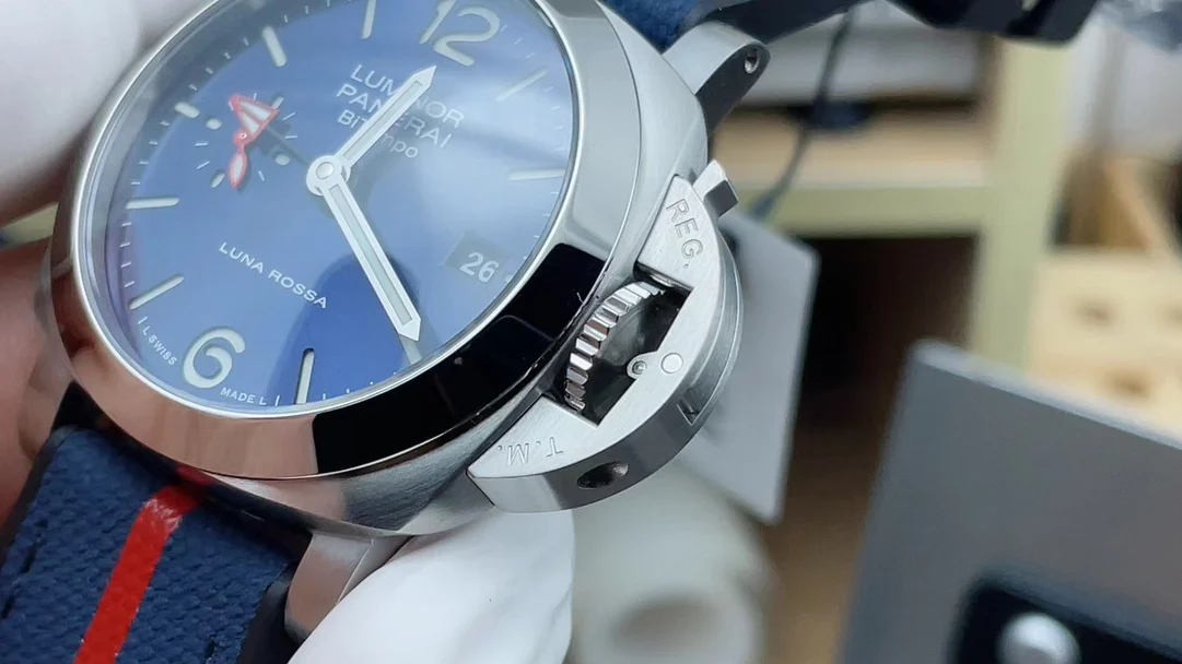 Panerai 40mm — photographed off the sweep