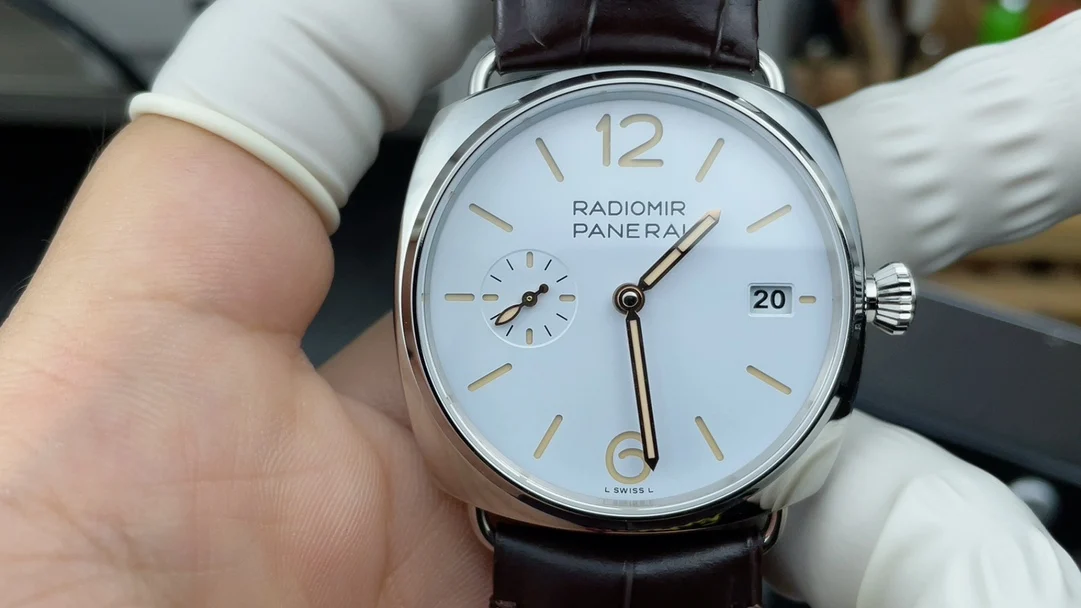 Panerai 40mm — photographed off the sweep