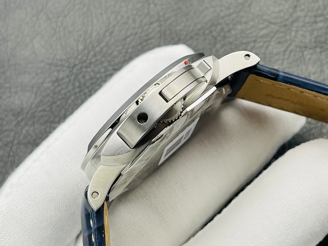 Panerai 43.5mm — photographed off the sweep