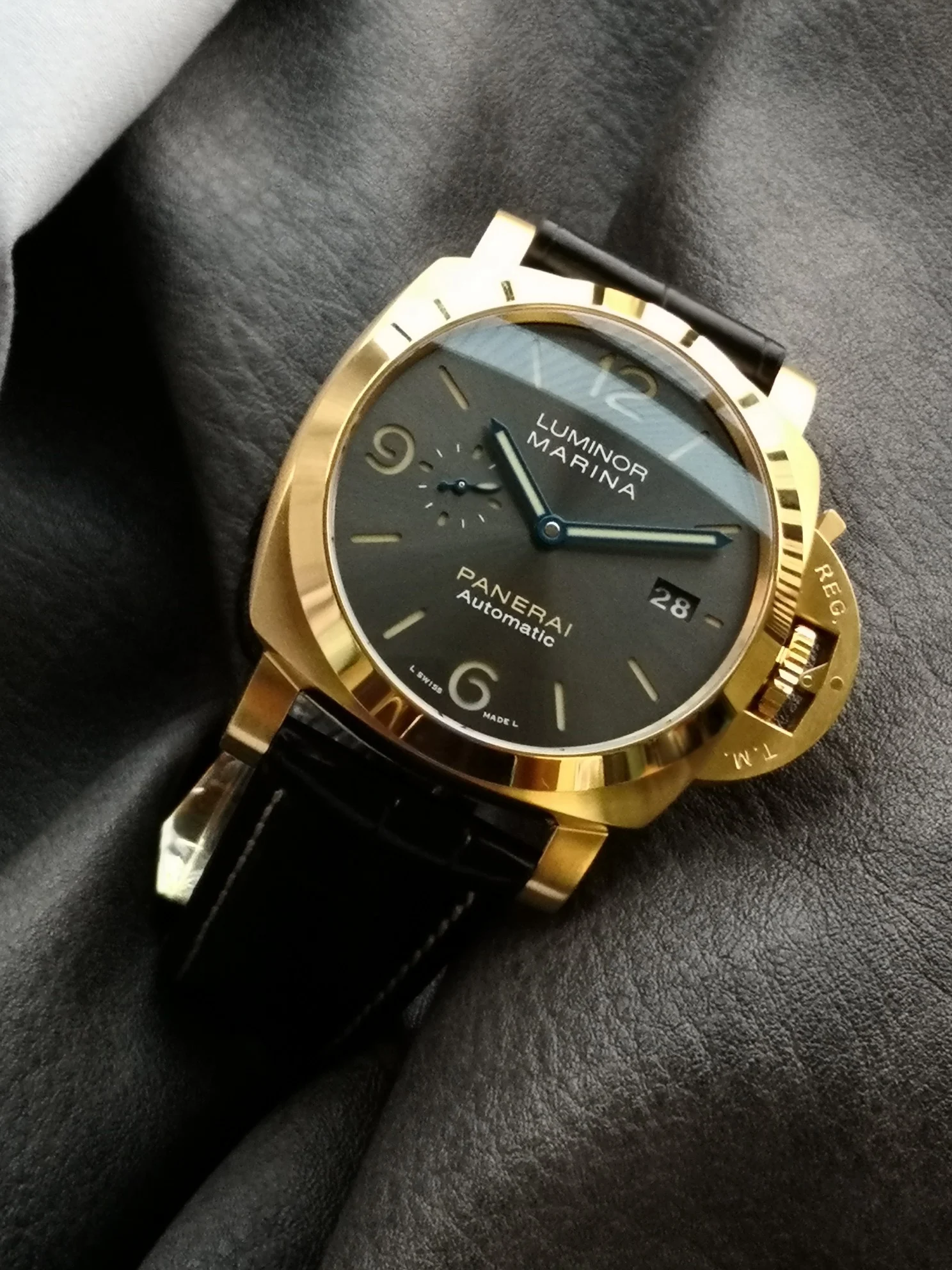Panerai Black Dial PAM01115