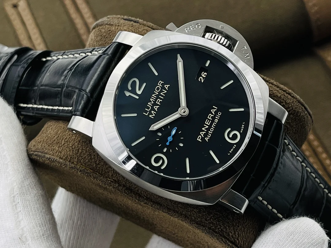 Panerai Black Dial PAM01312 — photographed off the sweep