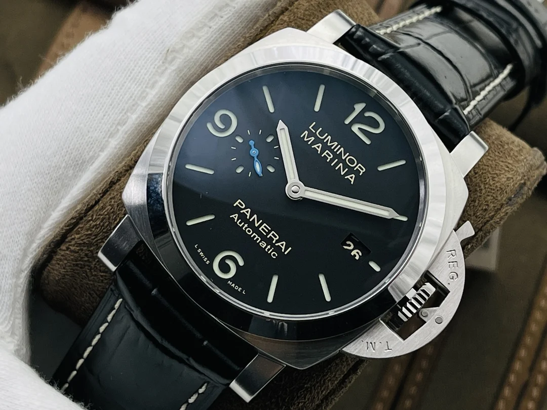 Panerai Black Dial PAM01312 — photographed off the sweep
