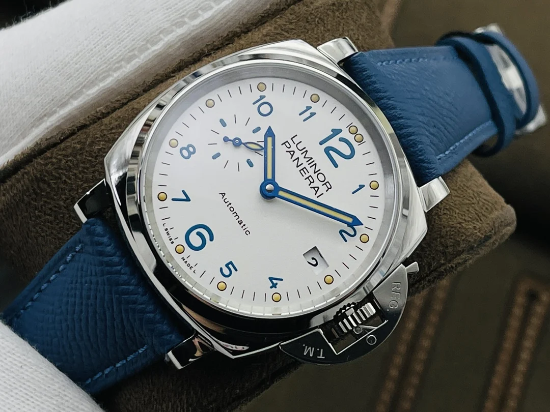 Panerai Blue Dial PAM00906 — photographed off the sweep
