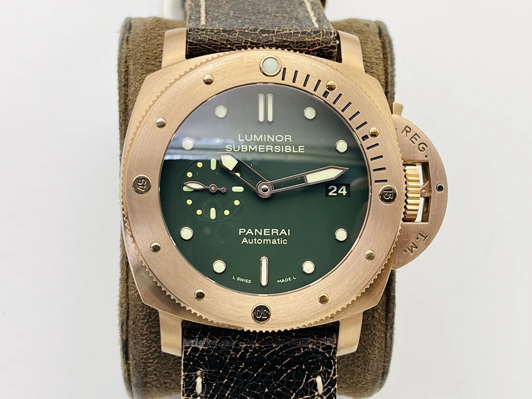 Panerai Bronze PAM00382 47mm — photographed off the sweep