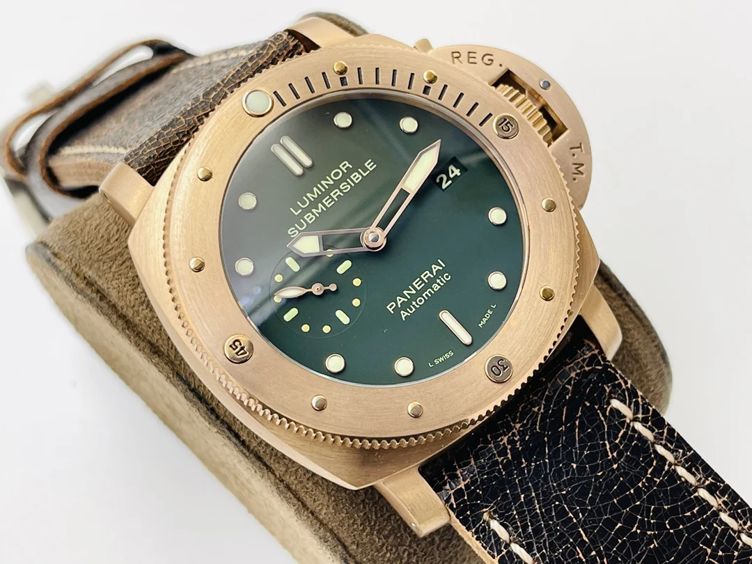 Panerai Bronze PAM00382 47mm — photographed off the sweep