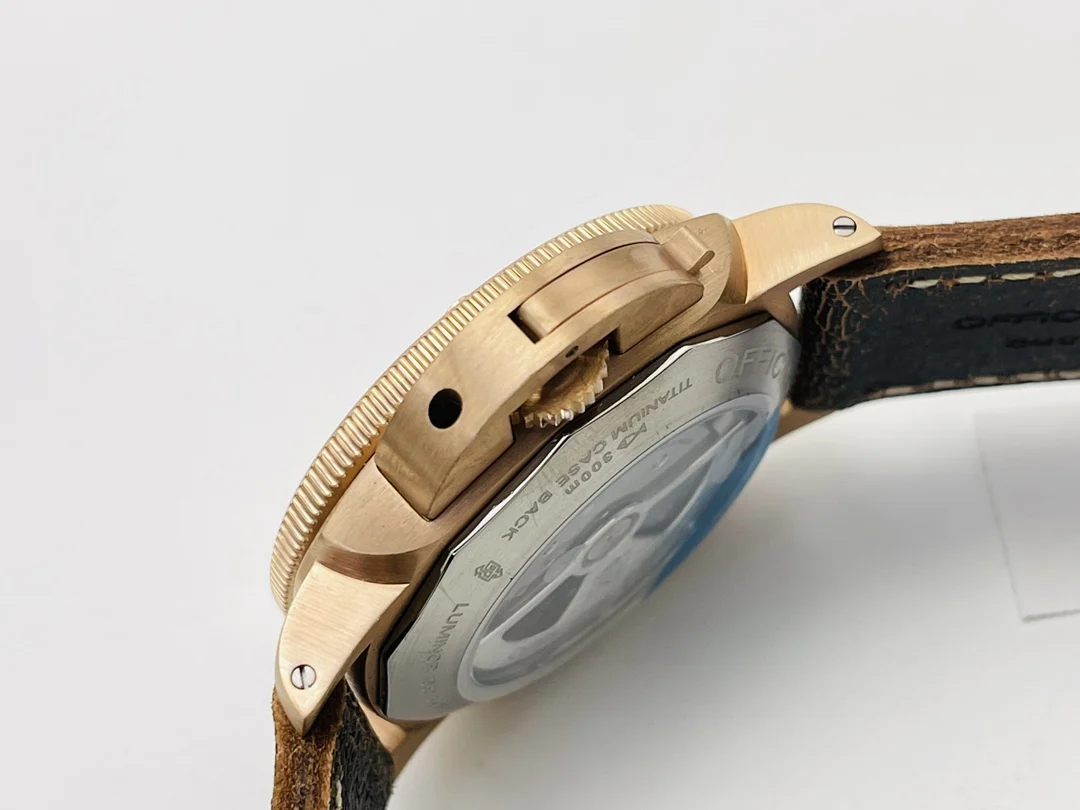 Panerai Bronze PAM00382 47mm — photographed off the sweep