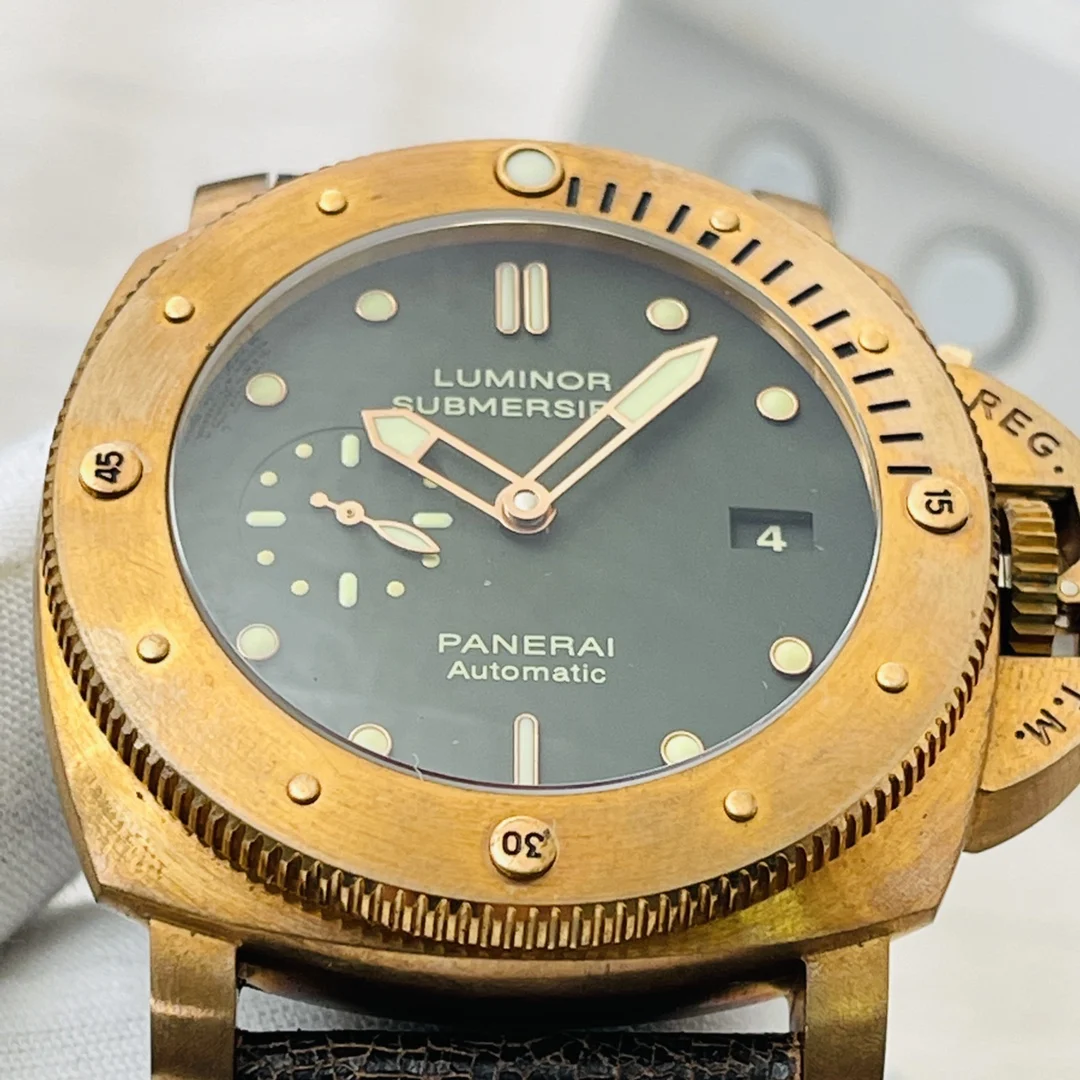 Panerai Bronze PAM00382 47mm — photographed off the sweep