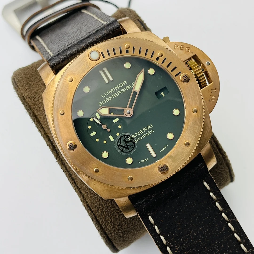 Panerai Bronze PAM00382 47mm — photographed off the sweep
