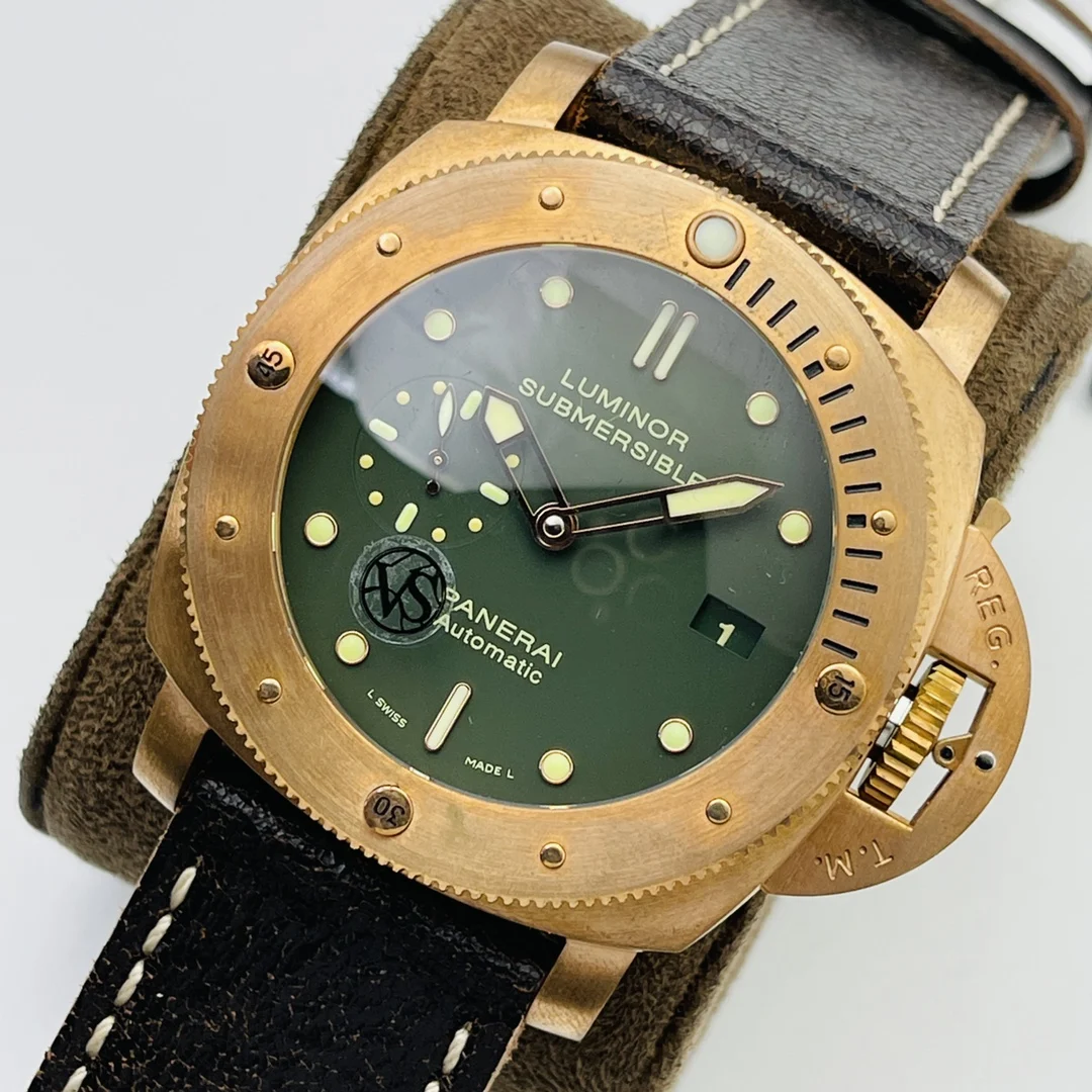 Panerai Bronze PAM00382 47mm — photographed off the sweep