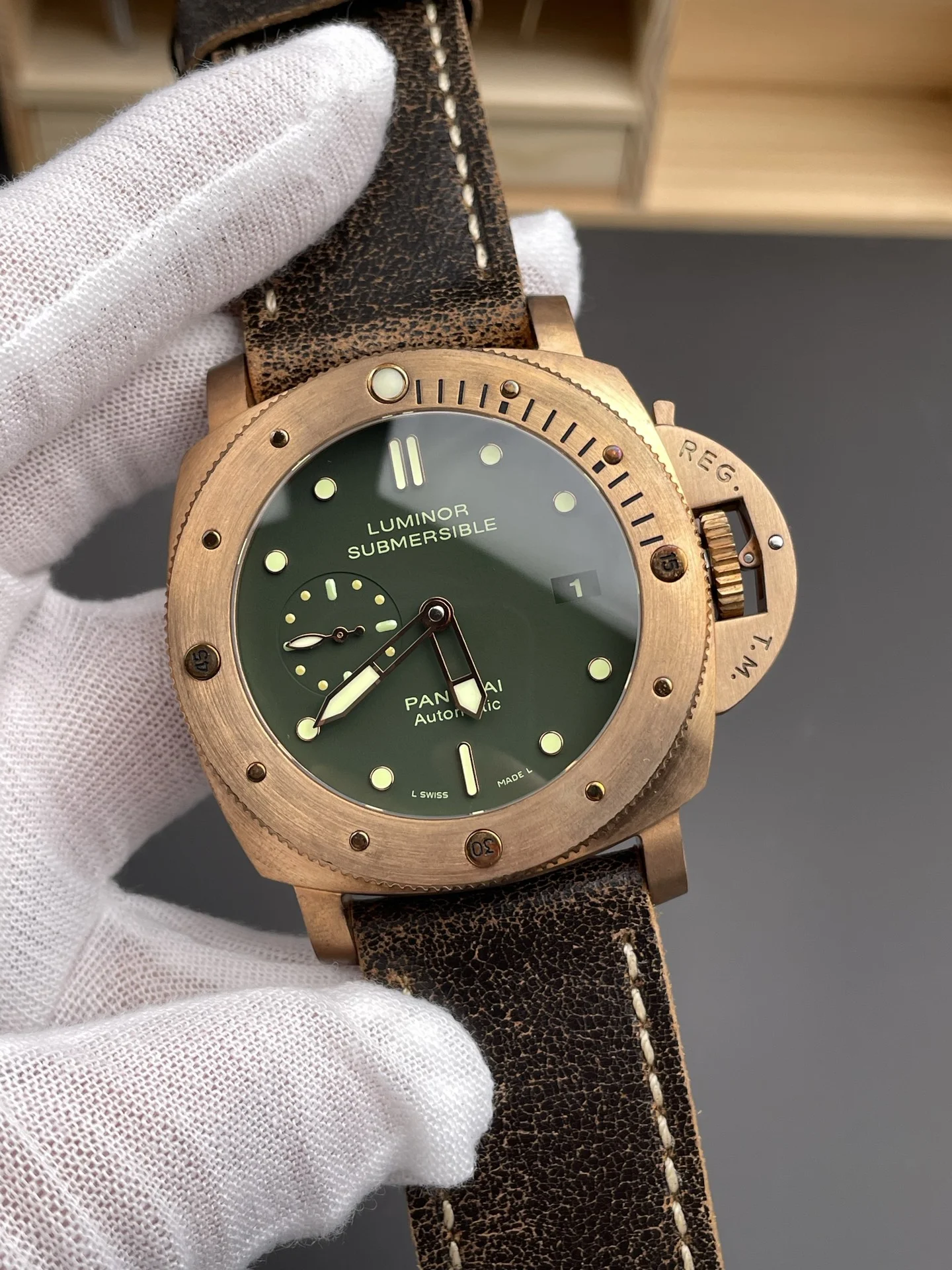 Panerai Bronze PAM00382 47mm — photographed off the sweep