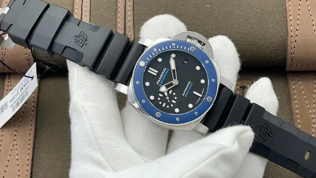 Panerai Carbon Blue Dial PAM00661
