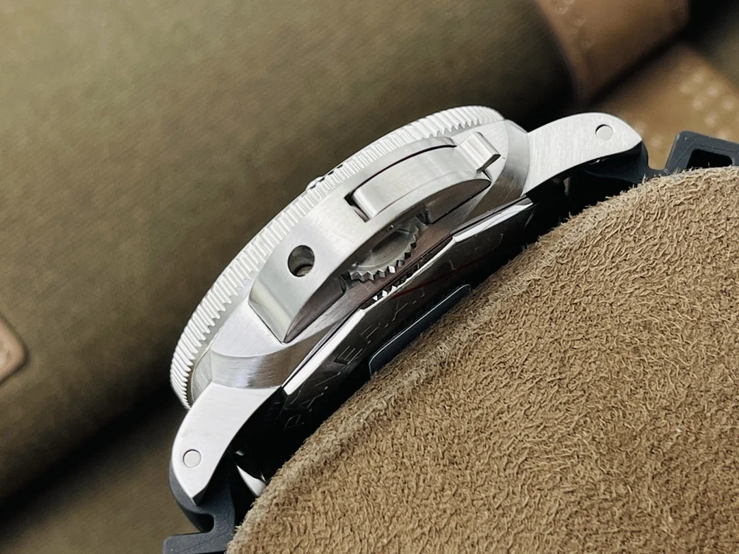Panerai Carbon Blue Dial PAM00661 — photographed off the sweep