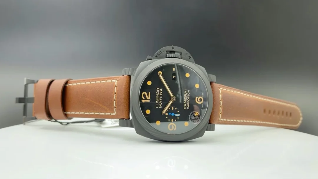 Panerai Carbon Blue Dial PAM00661 — photographed off the sweep