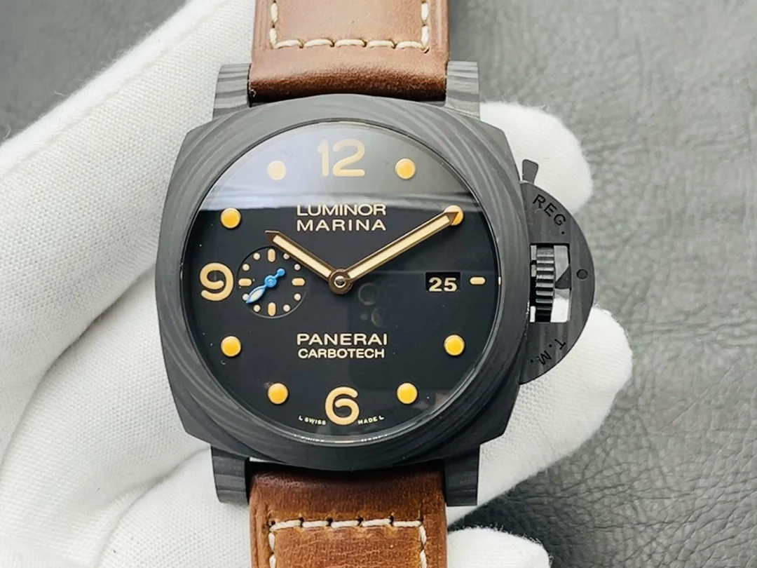 Panerai Carbon Blue Dial PAM00661
