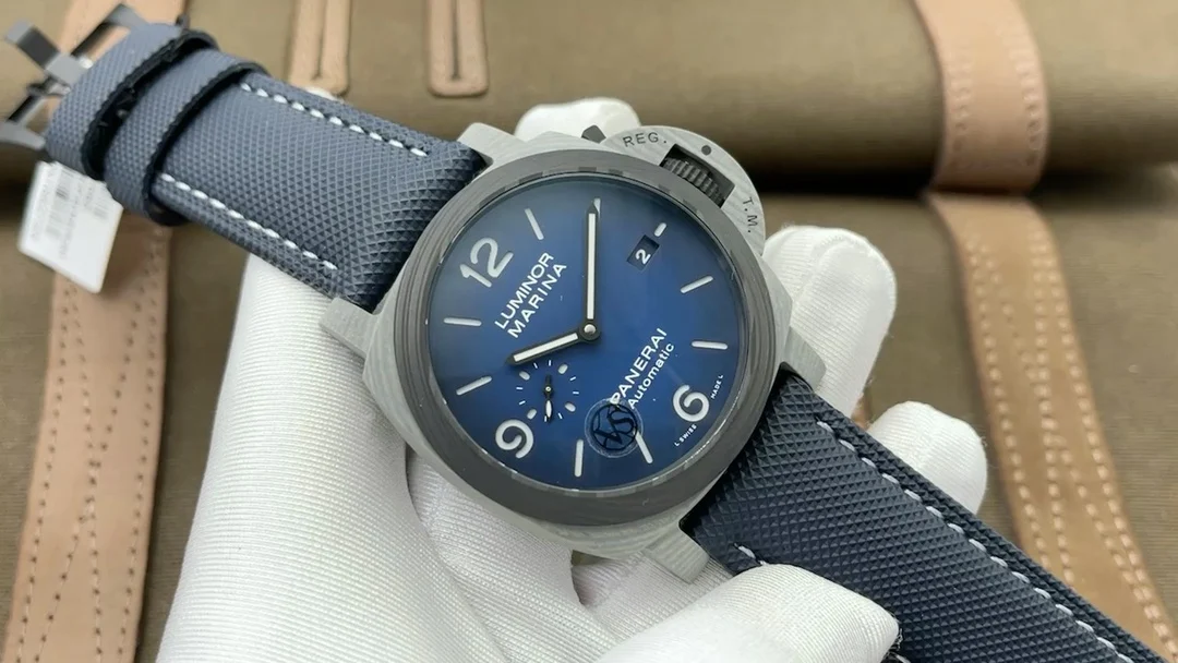 Panerai Carbon Blue Dial PAM01663 44mm