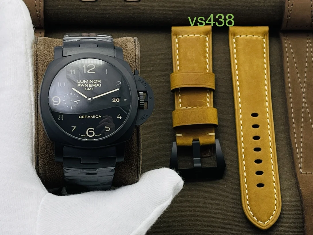 Panerai Carbon Diamond-Set — photographed off the sweep
