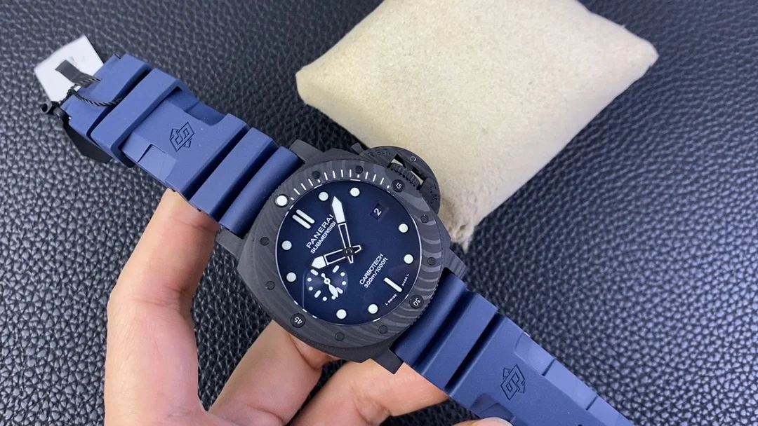 Panerai Carbon Green Dial PAM01232 — photographed off the sweep