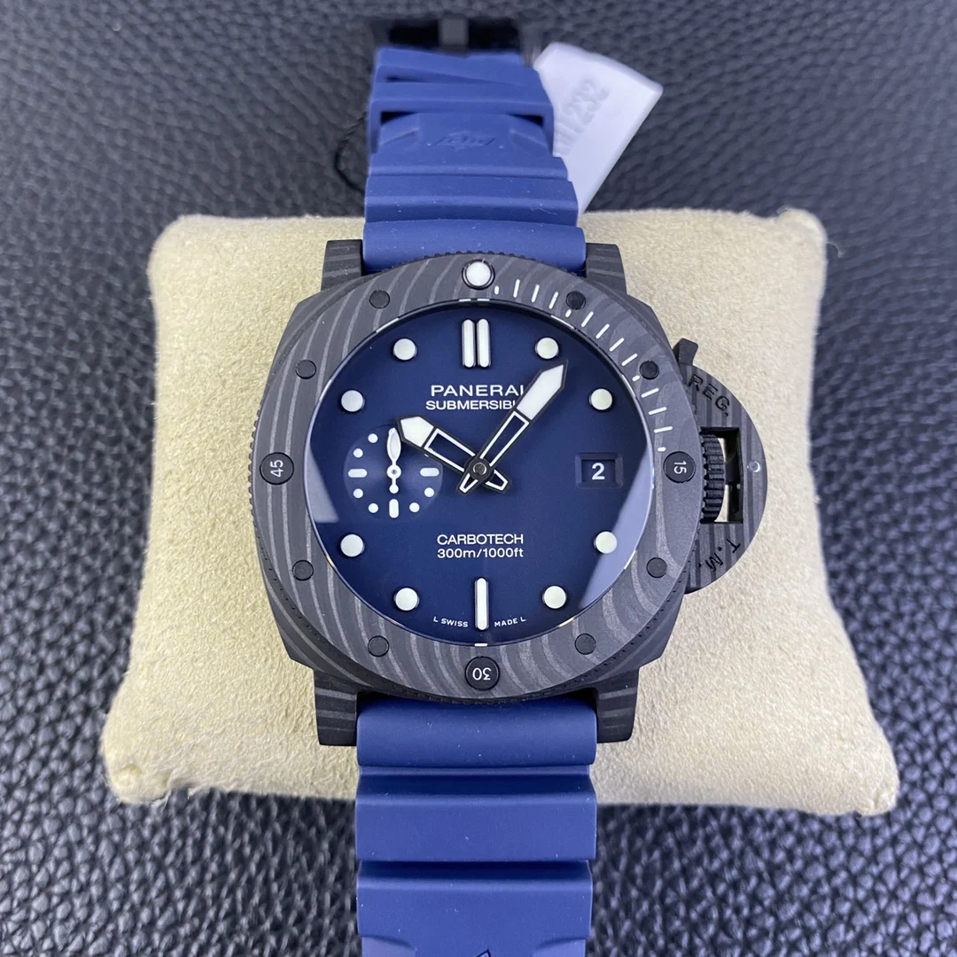 Panerai Carbon Green Dial PAM01232 — photographed off the sweep