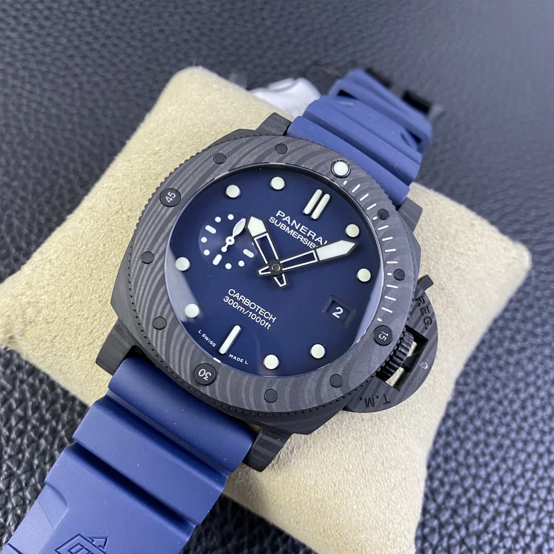 Panerai Carbon Green Dial PAM01232 — photographed off the sweep