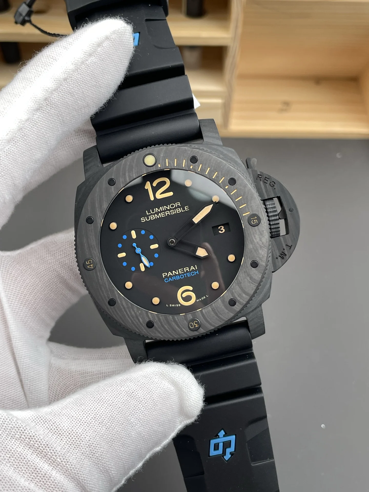 Panerai Carbon PAM00616 47mm — photographed off the sweep
