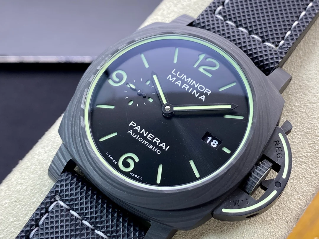 Panerai Carbon PAM01118 44mm — photographed off the sweep