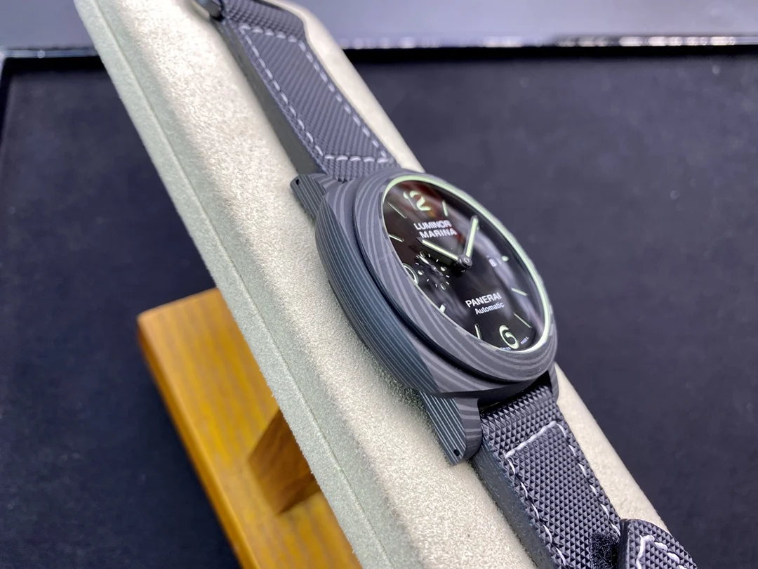 Panerai Carbon PAM01118 44mm — photographed off the sweep