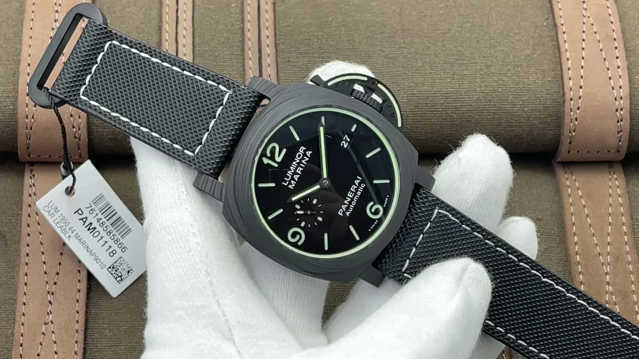 Panerai Carbon PAM01118 44mm