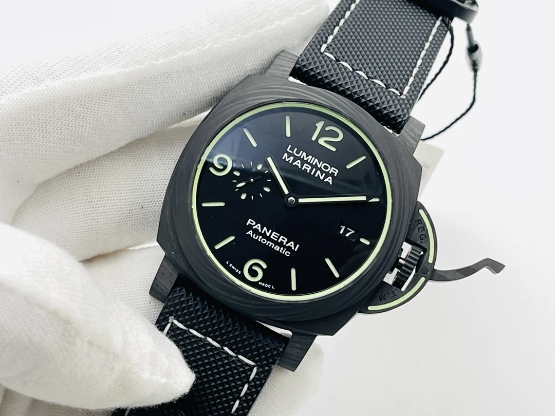 Panerai Carbon PAM01118 44mm — photographed off the sweep