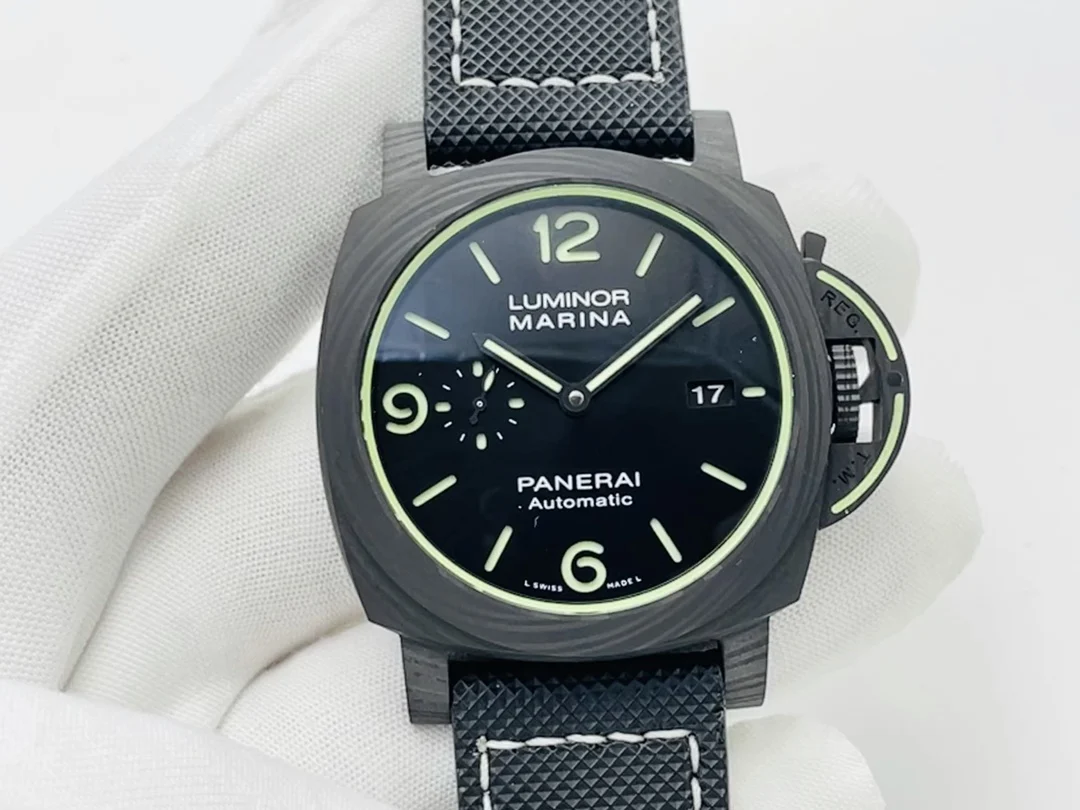 Panerai Carbon PAM01119 44mm