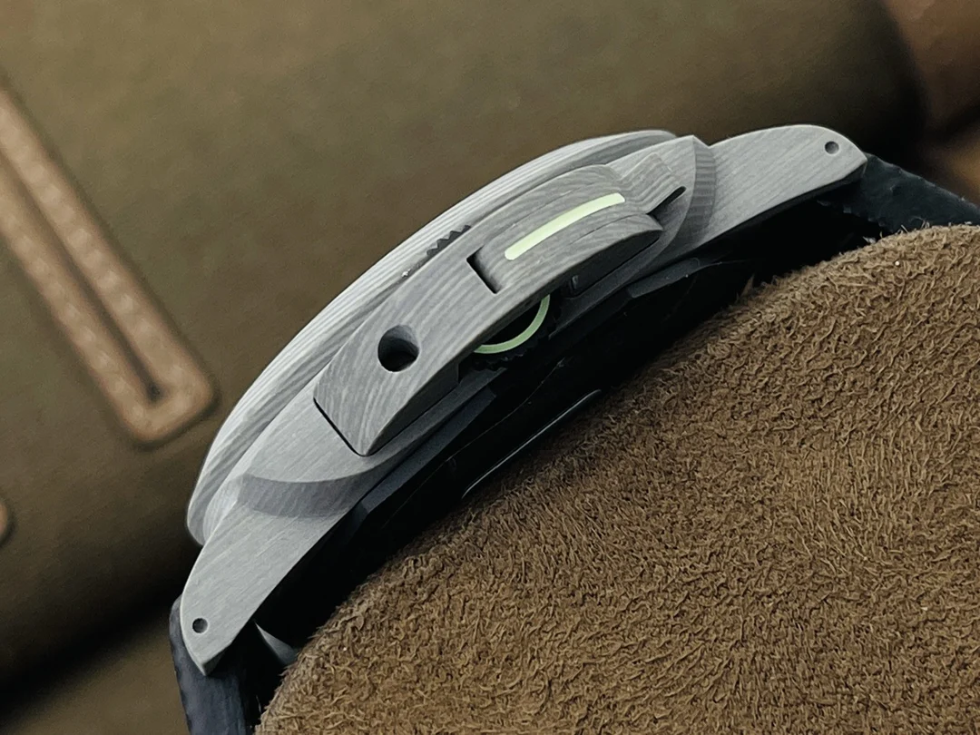 Panerai Carbon PAM01119 44mm — photographed off the sweep