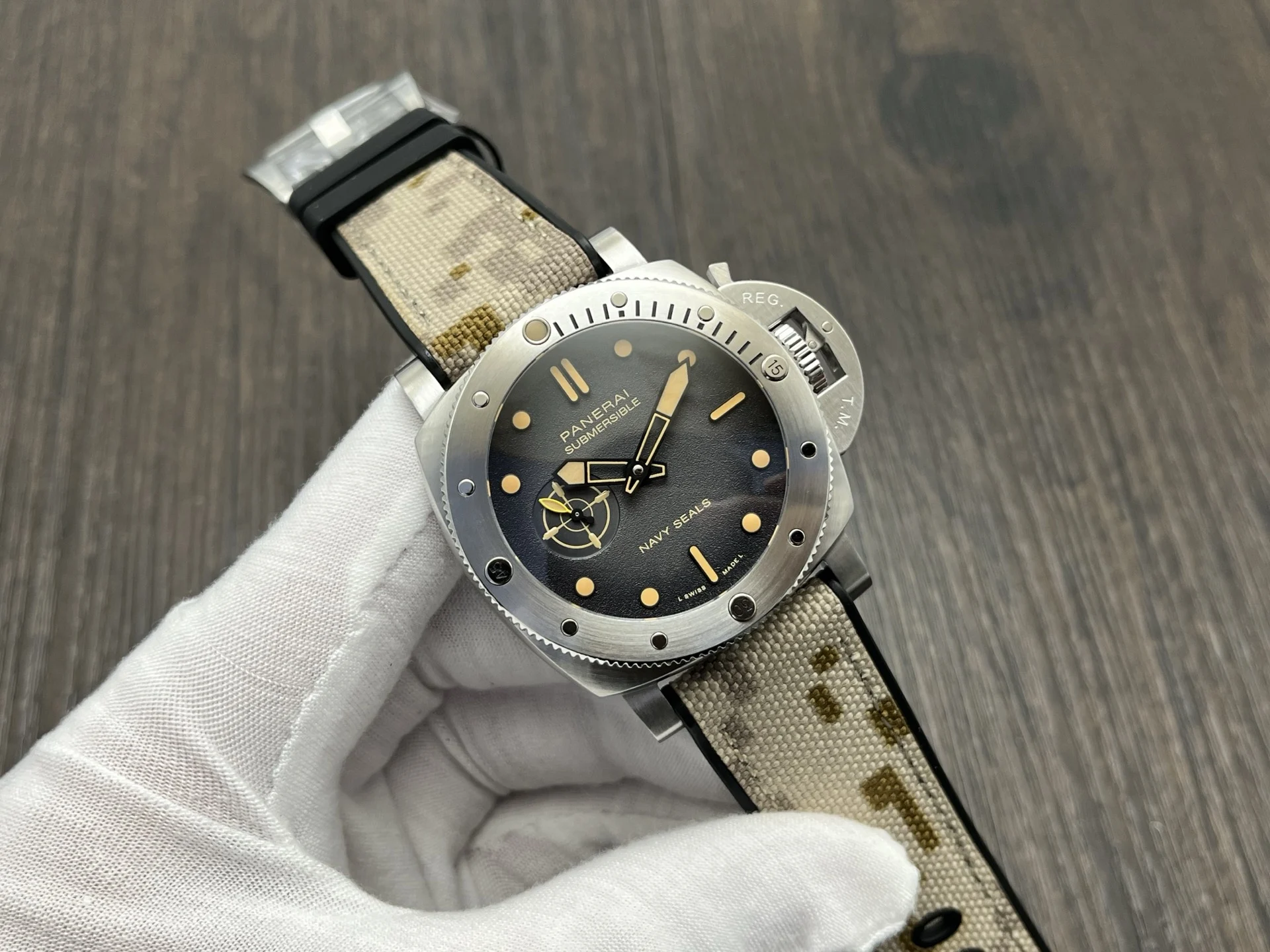 Panerai Carbon PAM01513 — photographed off the sweep