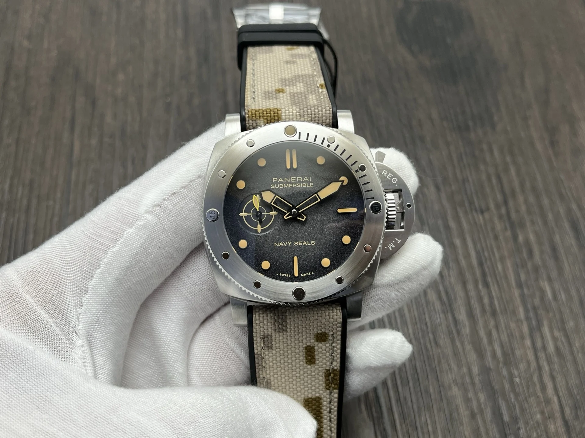 Panerai Carbon PAM01513 — photographed off the sweep