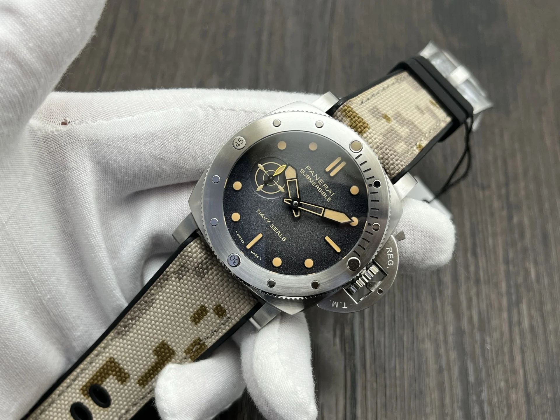 Panerai Carbon PAM01513 — photographed off the sweep