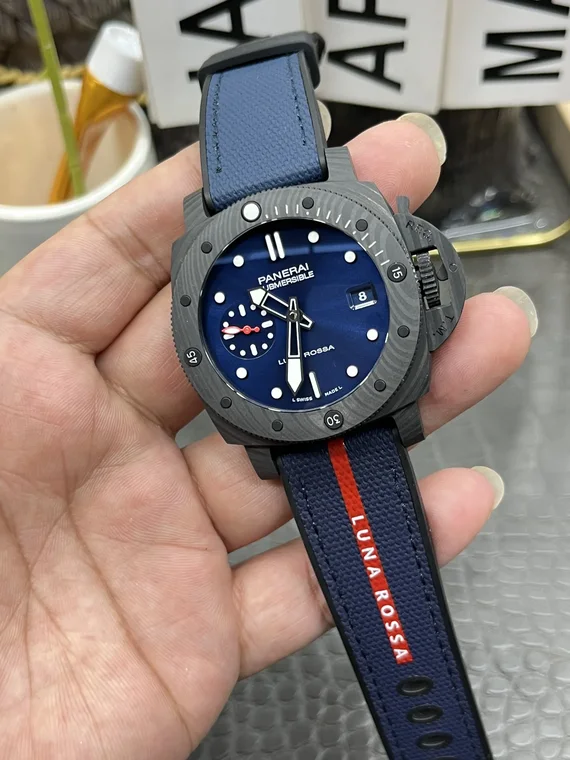 Panerai Carbon PAM01563