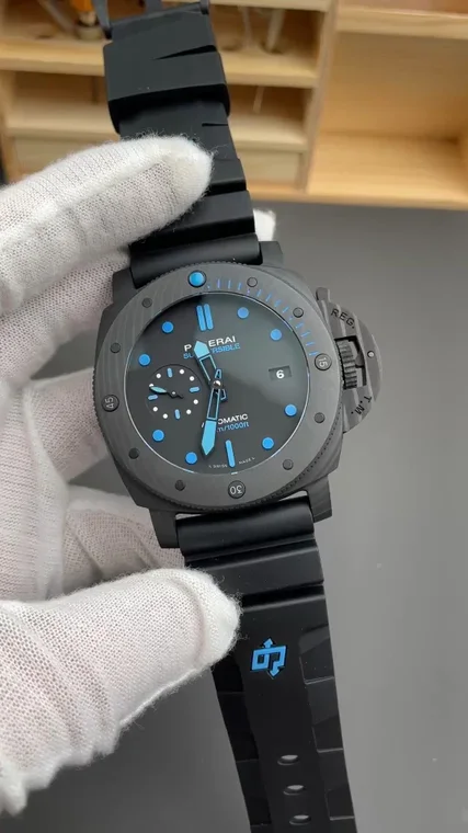 Panerai Carbon PAM01616 47mm