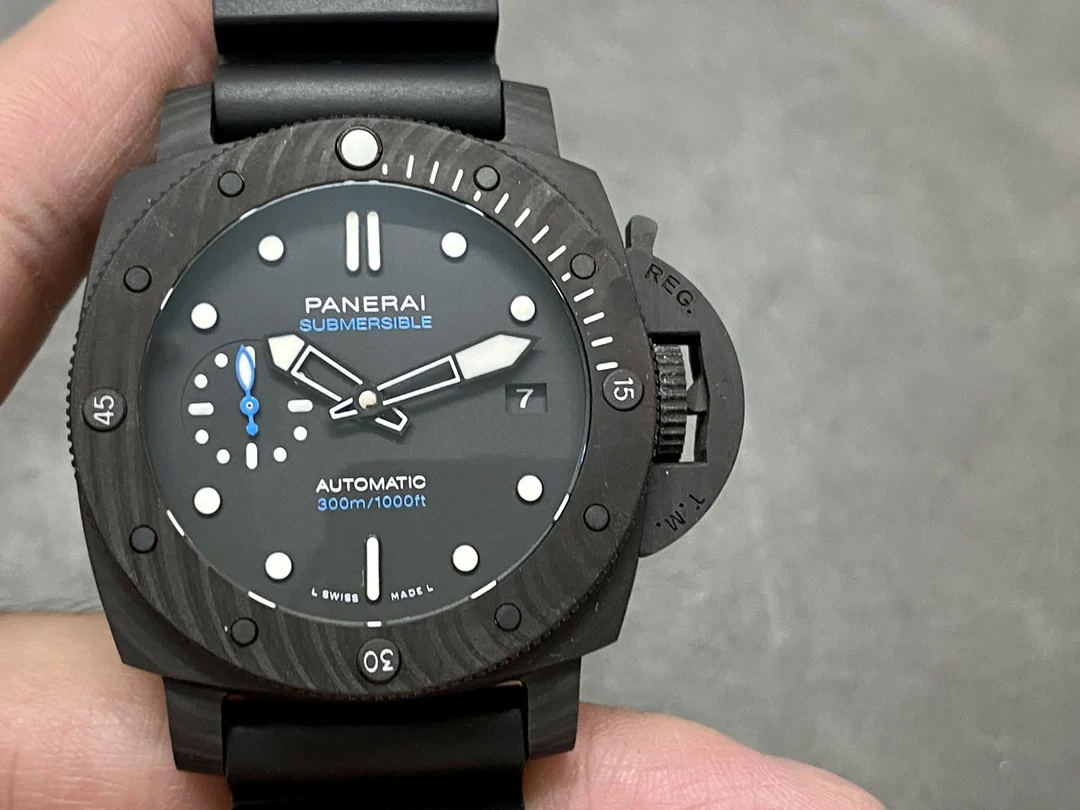 Panerai Carbon PAM02231 42mm — photographed off the sweep