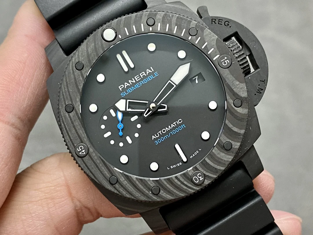 Panerai Carbon PAM02231 42mm — photographed off the sweep
