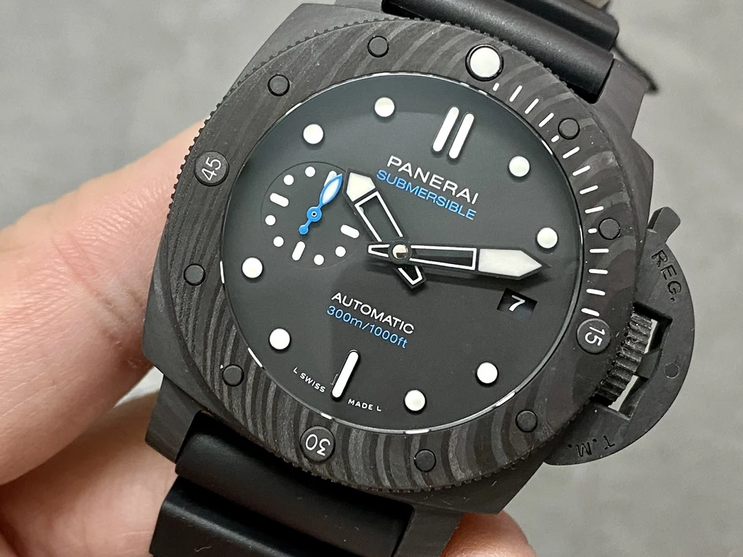 Panerai Carbon PAM02231 42mm — photographed off the sweep