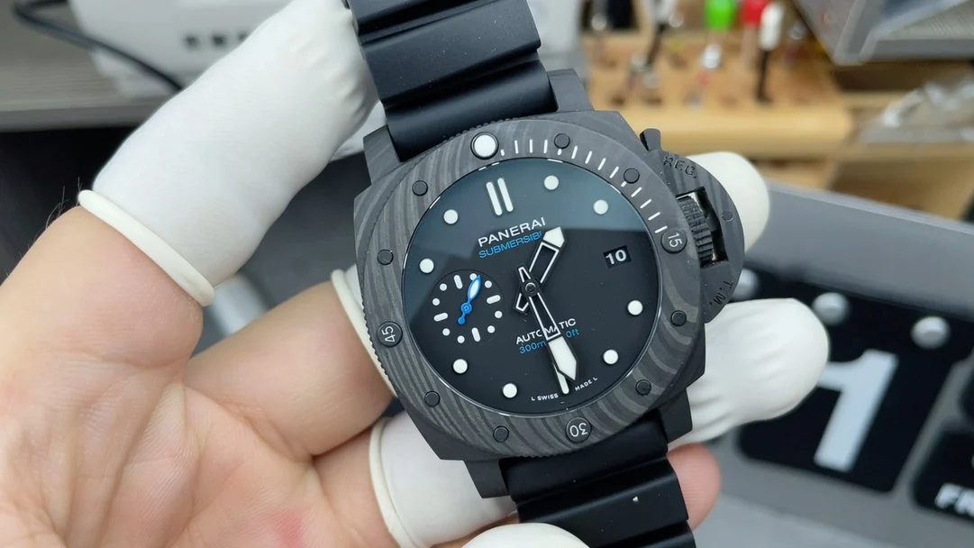 Panerai Carbon PAM02231 — photographed off the sweep
