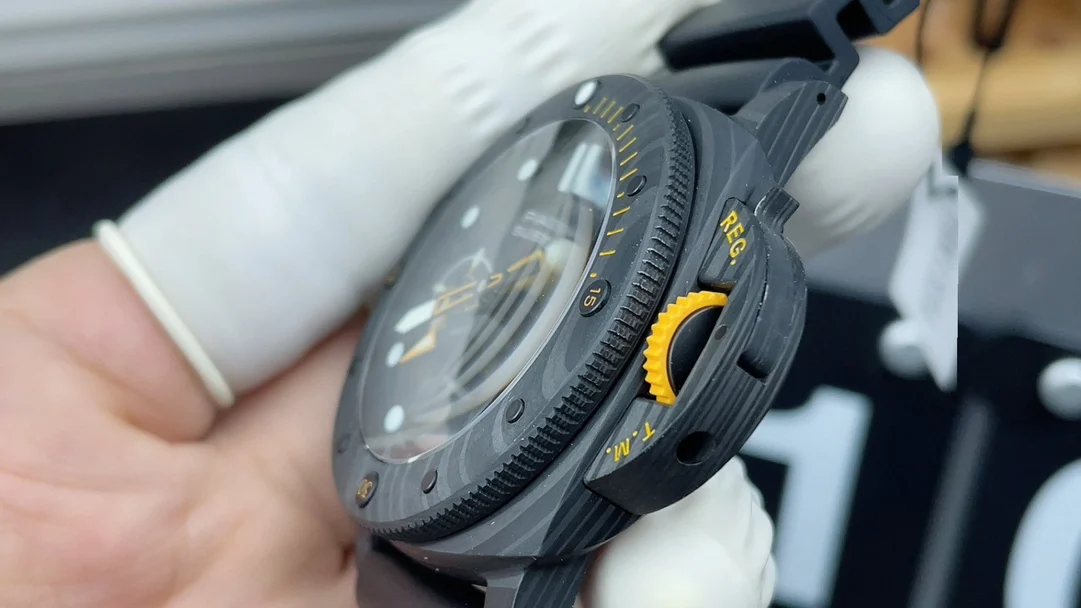 Panerai Carbon — photographed off the sweep