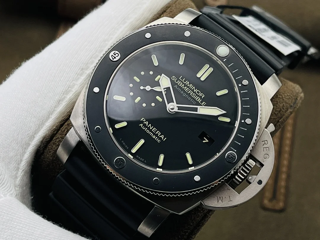 Panerai Ceramic 44mm — photographed off the sweep