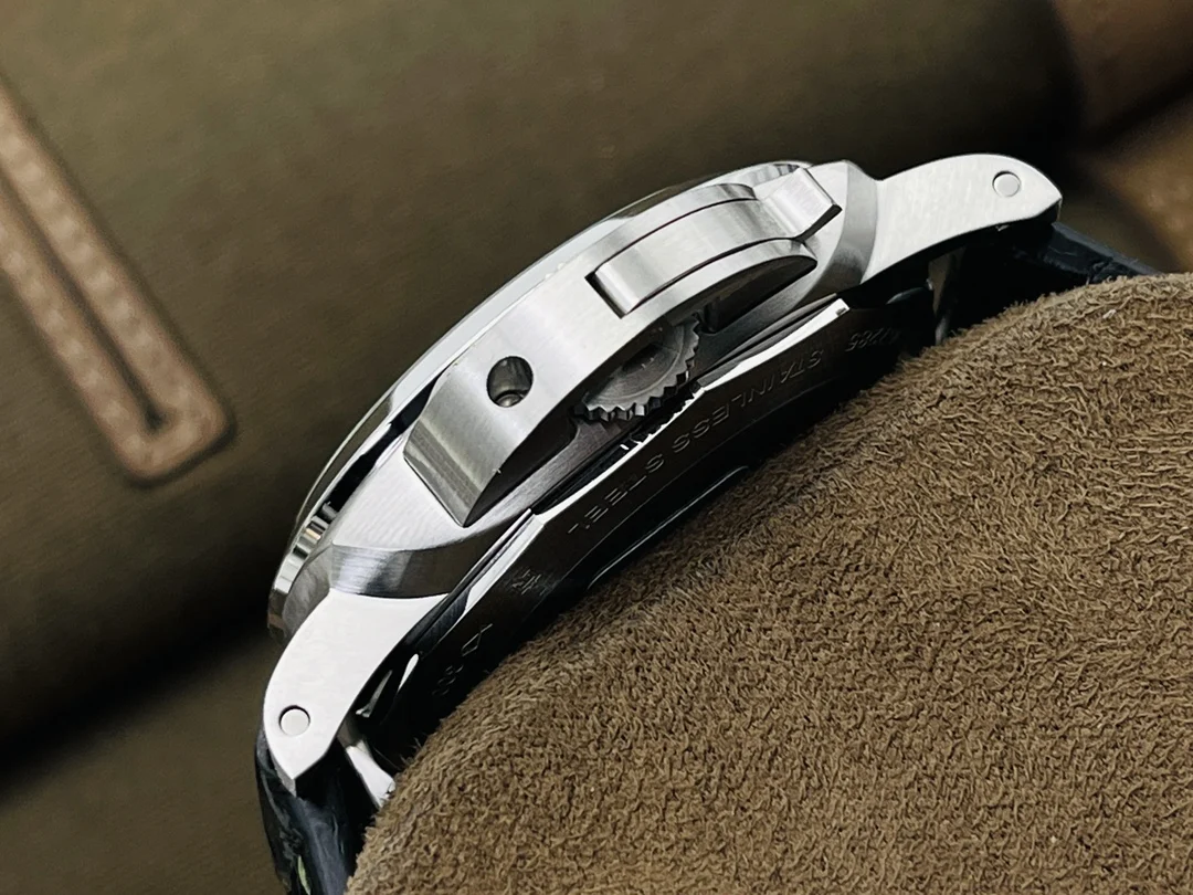 Panerai Green Dial PAM01056 44mm — photographed off the sweep