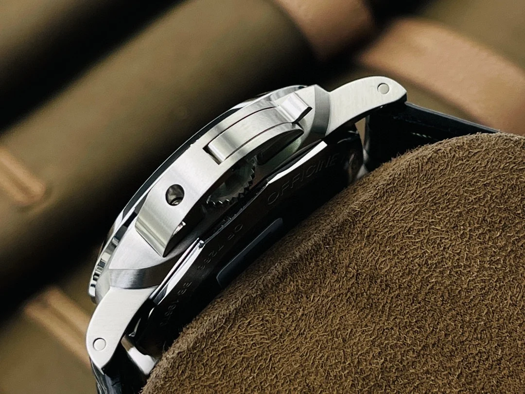 Panerai Green Dial PAM01056 44mm — photographed off the sweep